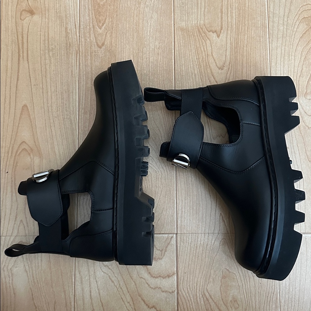 Mcm Mode Travia Open Ankle Boot - image 5